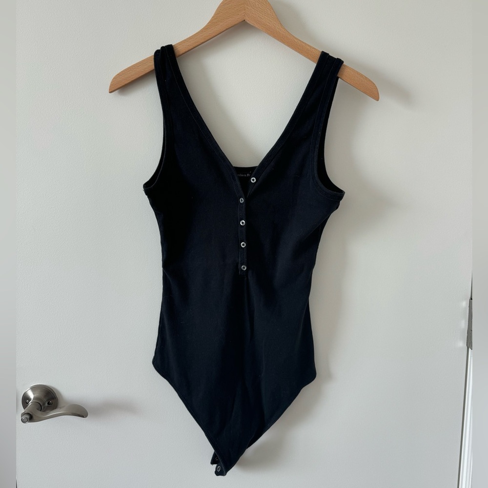 Abercrombie ribbed tank bodysuit with buttons